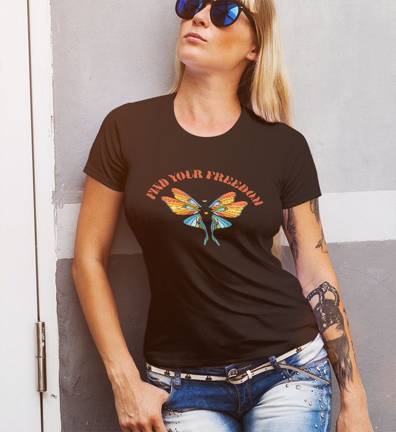 Γυναικείο μπλουζάκι με στάμπα/Colorful butterfly