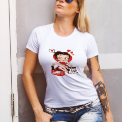 Γυναικείο μπλουζάκι με στάμπα/Betty boop,λευκό μπλουζάκι με στάμπα,μπλουζάκι κοντομάνικο,μπλουζάκι με σχέδιο,t-shirt με σχέδιο,καρτούν,oldschool,80's,love,red,lipstick.