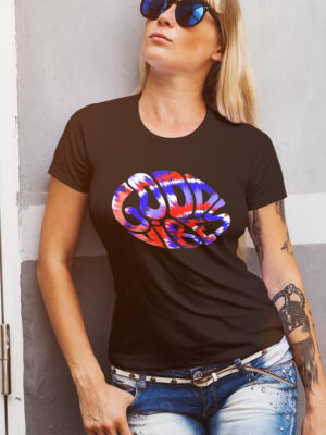 Γυναικείο μπλουζάκι με στάμπα/Tie-die, t-shirt womens,with colorful print,good vibes,tie die,red,blue. μπλουζάκι με στάμπα καλοκαιρινό,κοντομάνικο,με τύπωμα,πολύχρωμο,μαύρο μπλουζάκι με στάμπα,μπλουζάκι κοντομάνικο,μπλουζάκι με σχέδιο,t-shirt με σχέδιο.