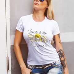 Γυναικείο μπλουζάκι με στάμπα/Say cheese, woman's t-shirt with camera ,yellow details, say cheese, γυναικείο μπλουζάκι με στάμπα,κάμερα,λευκό μπλουζάκι με στάμπα,μπλουζάκι κοντομάνικο,μπλουζάκι με σχέδιο,t-shirt με σχέδιο.