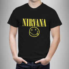 Μπλουζάκι με στάμπα/Nirvana smile, t-shirt με τύπωμα νιρβάνα μουσικό συγκρότημα,μάυρο ρόκ,μαύρο μπλουζάκι με στάμπα,μπλουζάκι κοντομάνικο,μπλουζάκι με σχέδιο,t-shirt με σχέδιο,ανδρικό t-shirt,βαμβακερό μπλουζάκι.