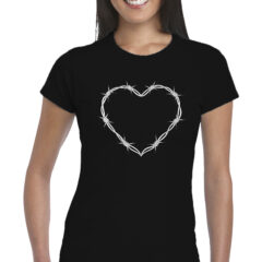 Γυναικείο μπλουζάκι με στάμπα/Ιron heart, grunge t-shirt with digital print,heart,iron,strong. μπλουζάκι με τύπωμα,καρδιά,σκληρή,συρματόπλεγμα,λευκό μπλουζάκι με στάμπα,μπλουζάκι κοντομάνικο,μπλουζάκι με σχέδιο,t-shirt με σχέδιο.